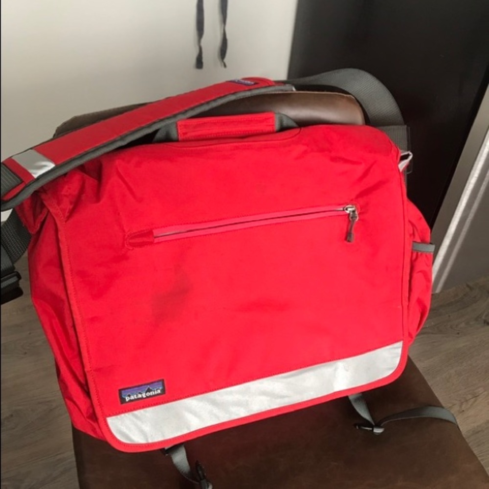 Patagonia messenger bag